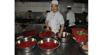 營造食堂文化　構建和諧校園