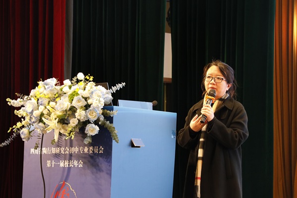 李校長.jpg